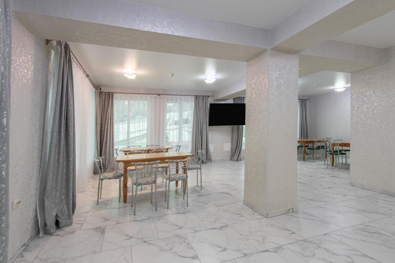 Шепіт Лісу Hotel Boekovel Buitenkant foto