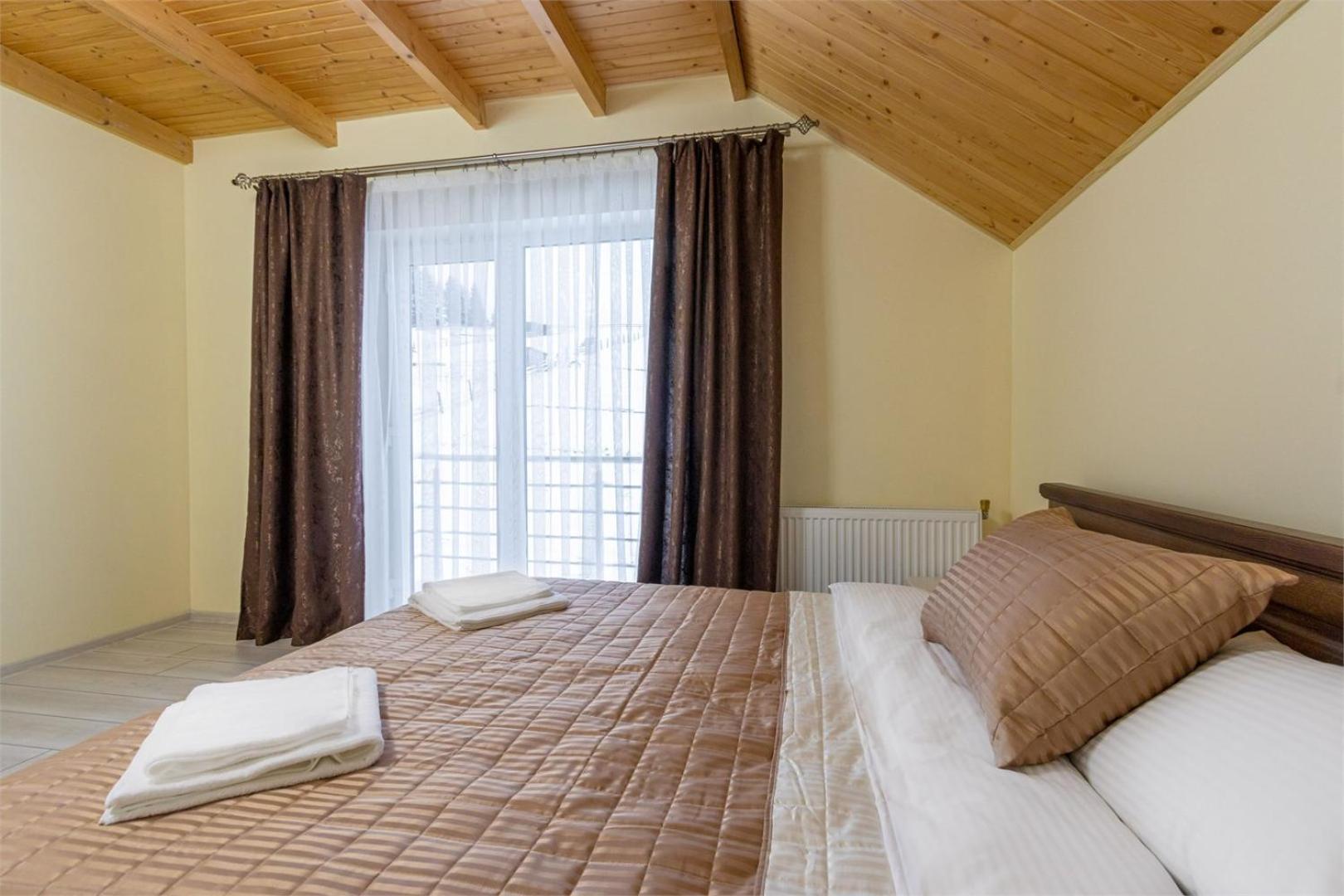 Шепіт Лісу Hotel Boekovel Buitenkant foto