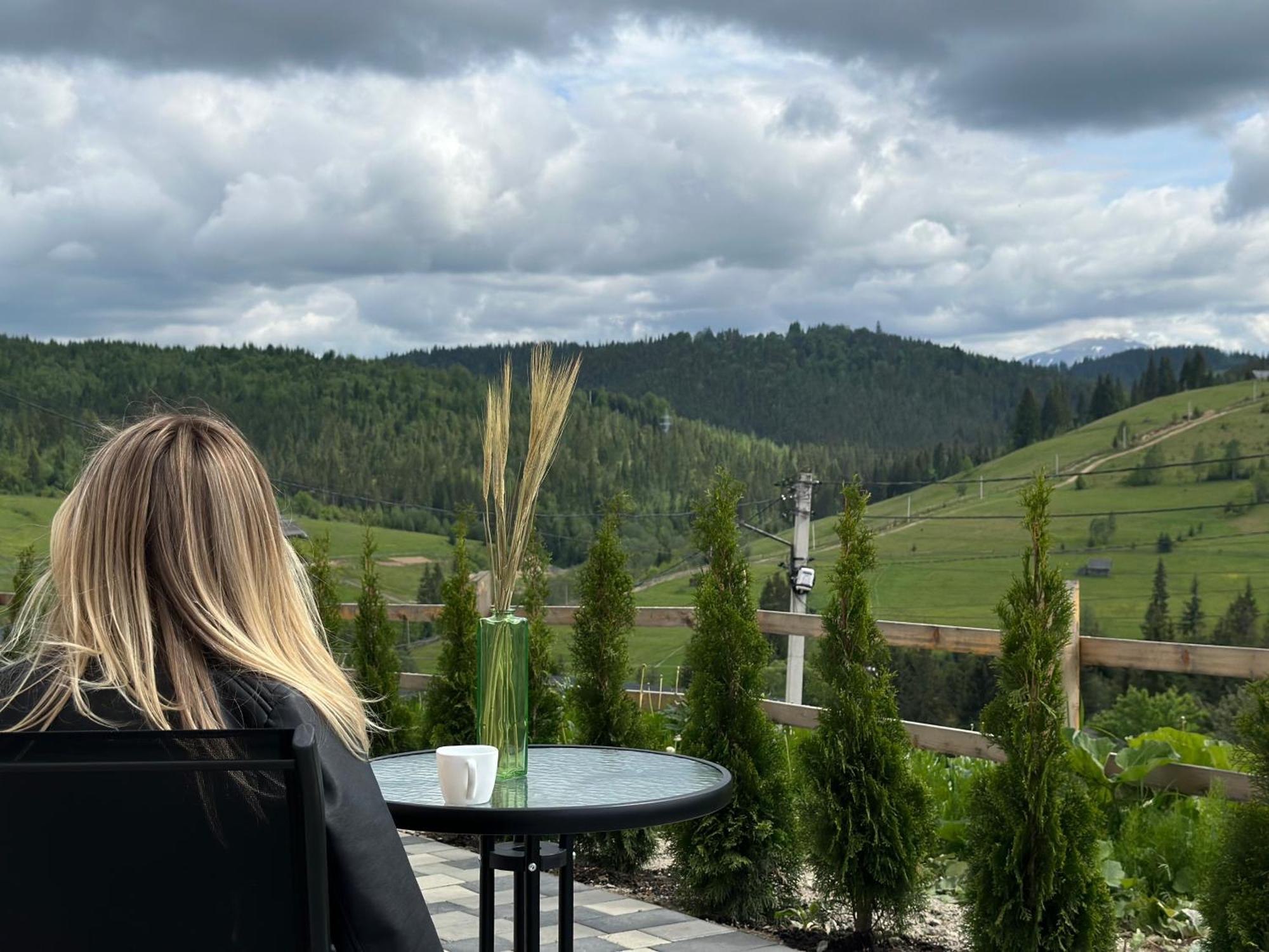 Шепіт Лісу Hotel Boekovel Buitenkant foto