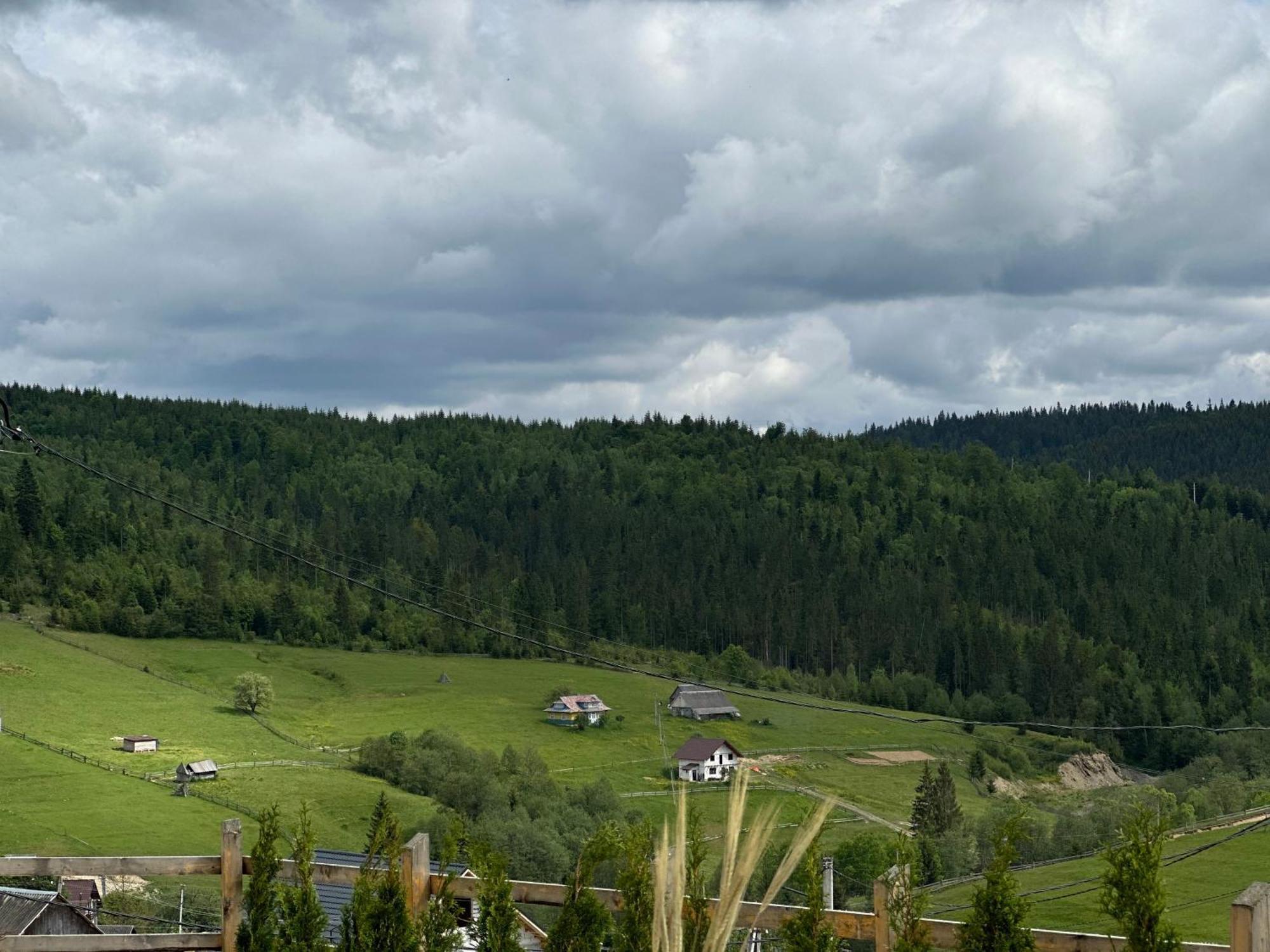 Шепіт Лісу Hotel Boekovel Buitenkant foto