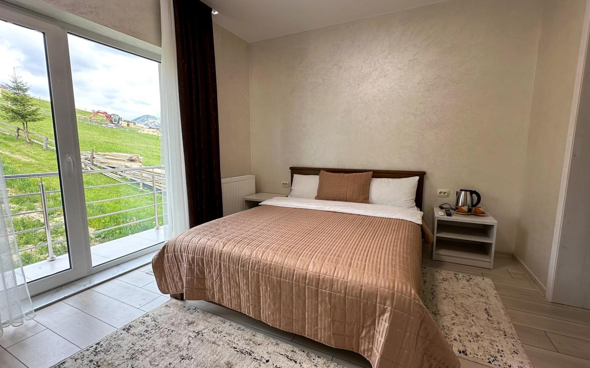 Шепіт Лісу Hotel Boekovel Buitenkant foto