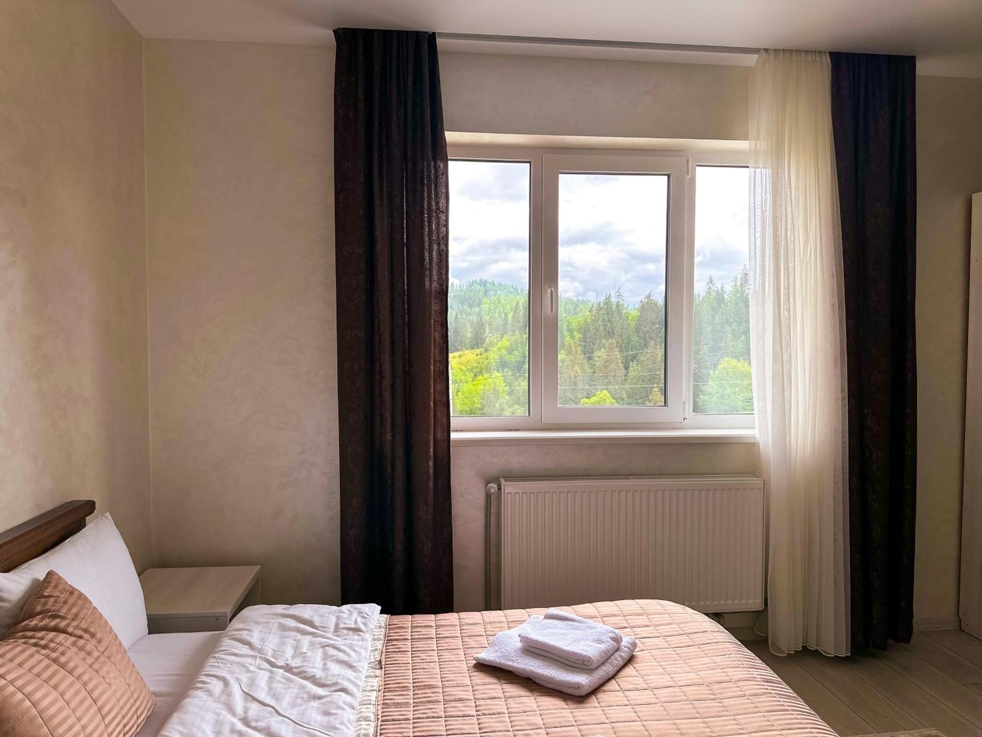 Шепіт Лісу Hotel Boekovel Buitenkant foto