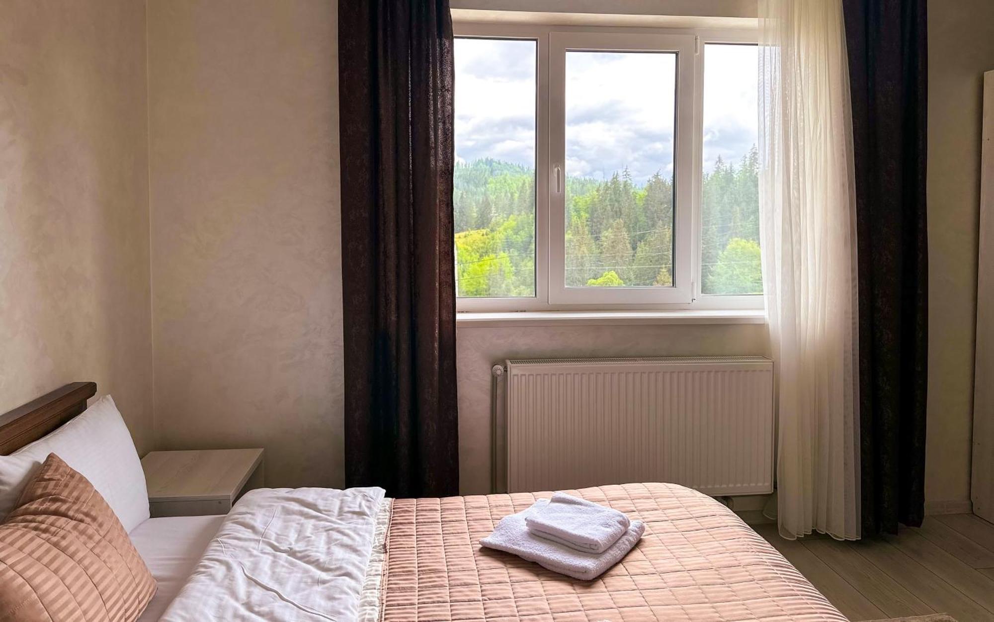 Шепіт Лісу Hotel Boekovel Buitenkant foto