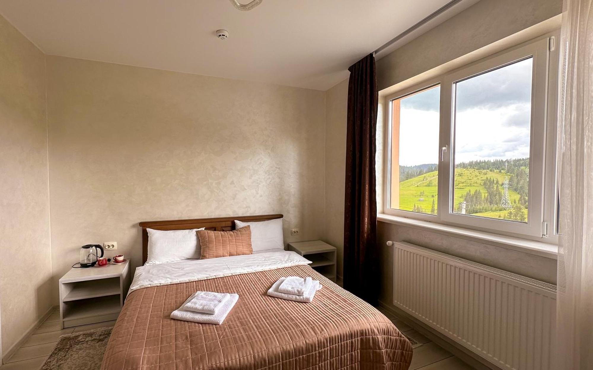 Шепіт Лісу Hotel Boekovel Buitenkant foto