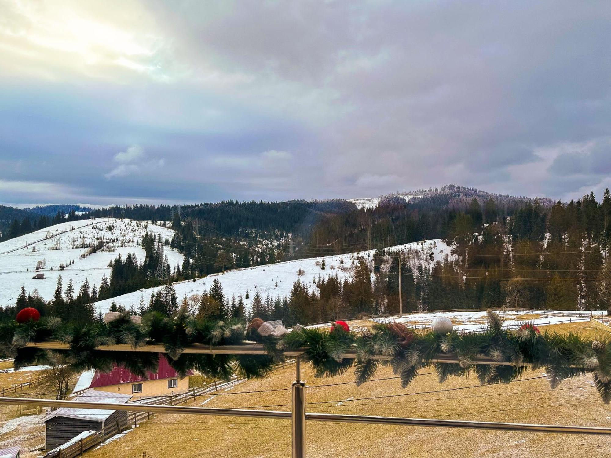 Шепіт Лісу Hotel Boekovel Buitenkant foto